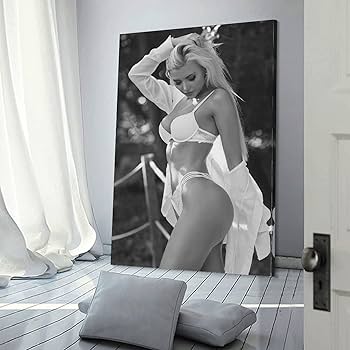 アメリカセクシーポスターです。フレーム付きこの商品は、品切れの貴重なポスターです Amazon.co.jp: セクシーポスター アダルトポスター セクシーな美